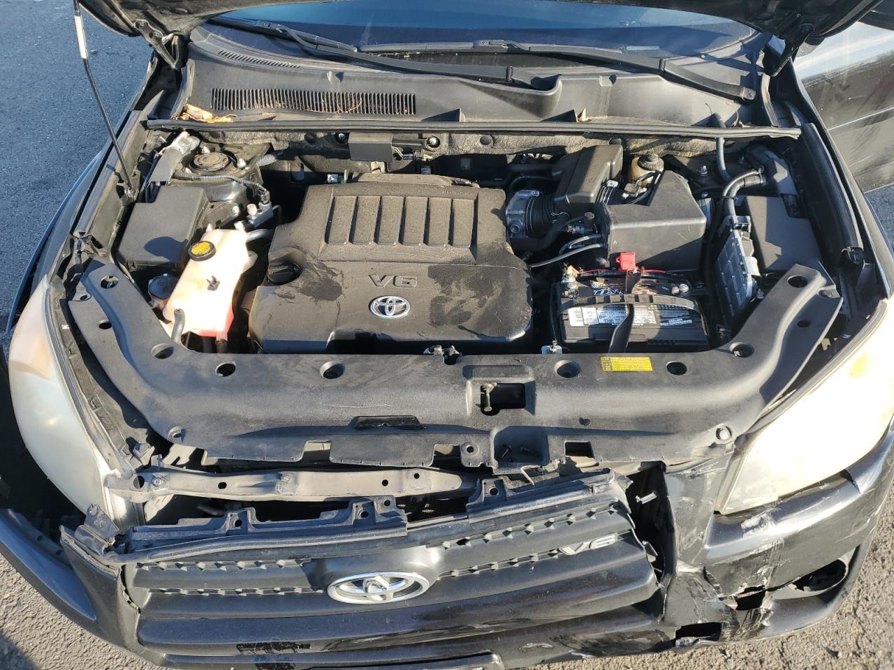 2011 Toyota RAV 4 VIN JTMRK4DV8B5106281 Copart auction photo, front end / side damage thumbnail 12