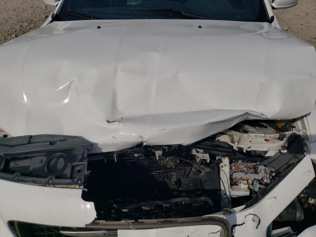 2016 Chrysler 300 VIN 2C3CCABG3GH269799 Copart auction photo, front end damage thumbnail 11
