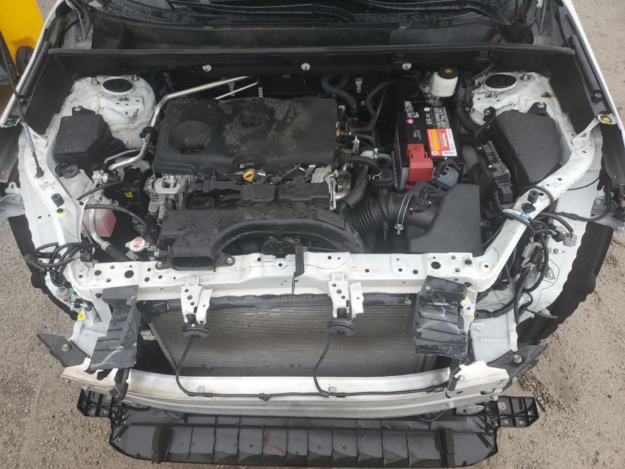 2021 Toyota RAV 4 VIN 2T3H1RFV2MC147365 Copart auction photo, front end / side damage thumbnail 14