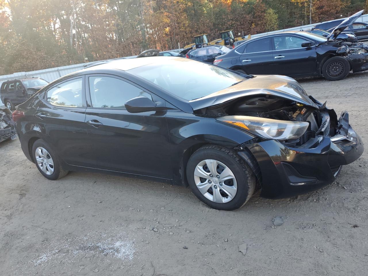 2016 Hyundai Elantra VIN 5NPDH4AE8GH741599 Copart auction photo, front end / minor dent/scratches damage thumbnail 4