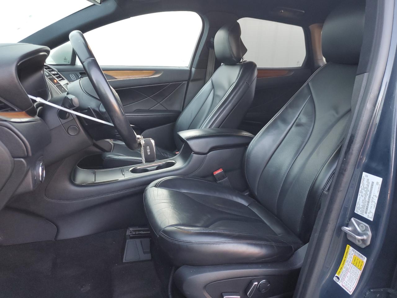 2019 Lincoln MKC VIN 5LMCJ2C94KUL12021 Copart auction photo, rear end / side damage thumbnail 7
