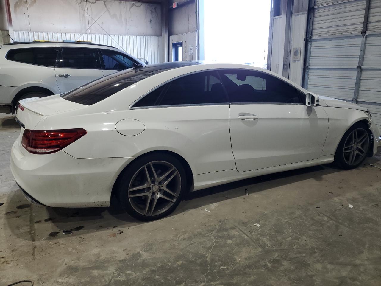 2016 Mercedes-Benz E-klasse VIN WDDKJ6FB3GF326275 Copart auction photo, front end damage thumbnail 3