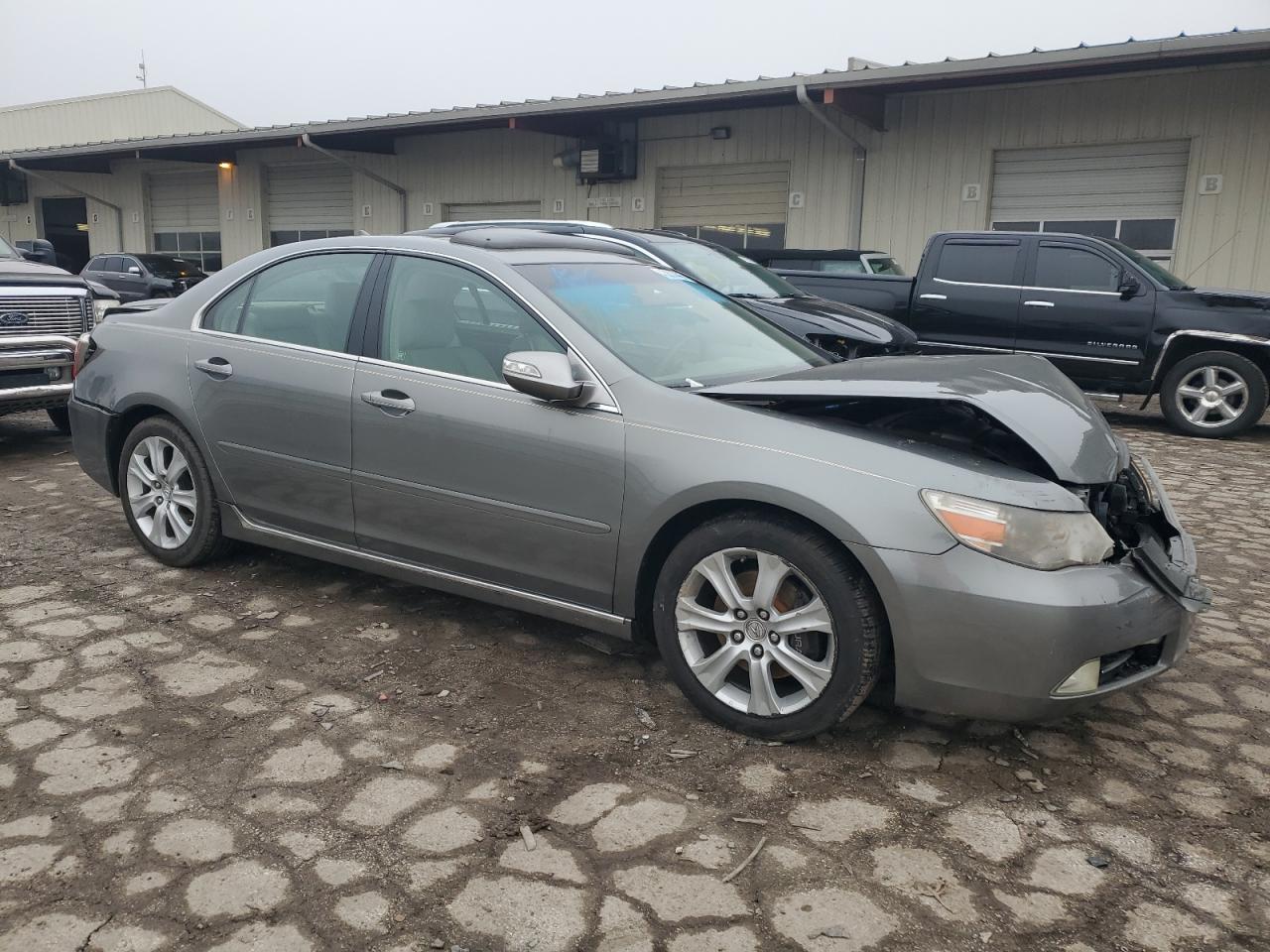 2010 Acura RL VIN JH4KB2F61AC000517 Copart auction photo, front end / rear end damage thumbnail 4