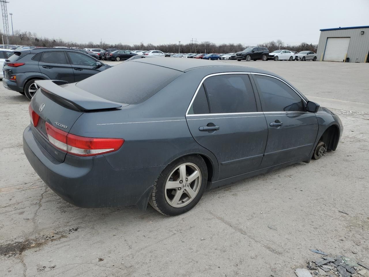 2004 Honda Accord VIN JHMCM56734C005750 Copart auction photo, front end / minor dent/scratches damage thumbnail 3