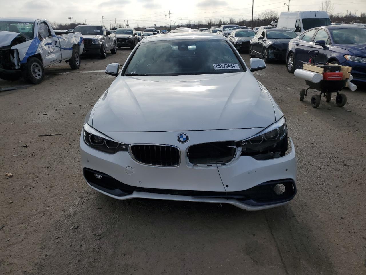2019 BMW 4er VIN WBA4Z3C55KEC58326 Copart auction photo, all over / minor dent/scratches damage thumbnail 5