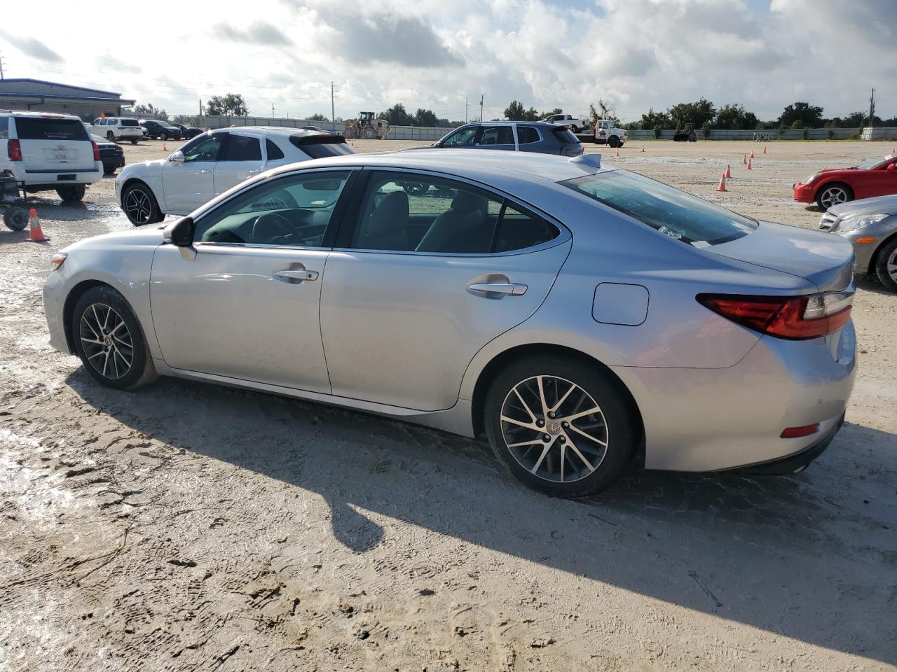 2018 Lexus ES VIN 58ABK1GG9JU091053 Copart auction photo, water/flood damage thumbnail 2