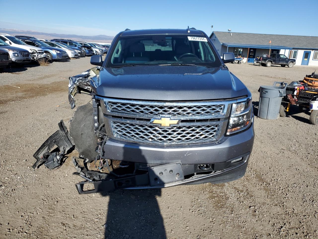 2018 Chevrolet Suburban VIN 1GNSKHKCXJR208691 Copart auction photo, front end / minor dent/scratches damage thumbnail 5