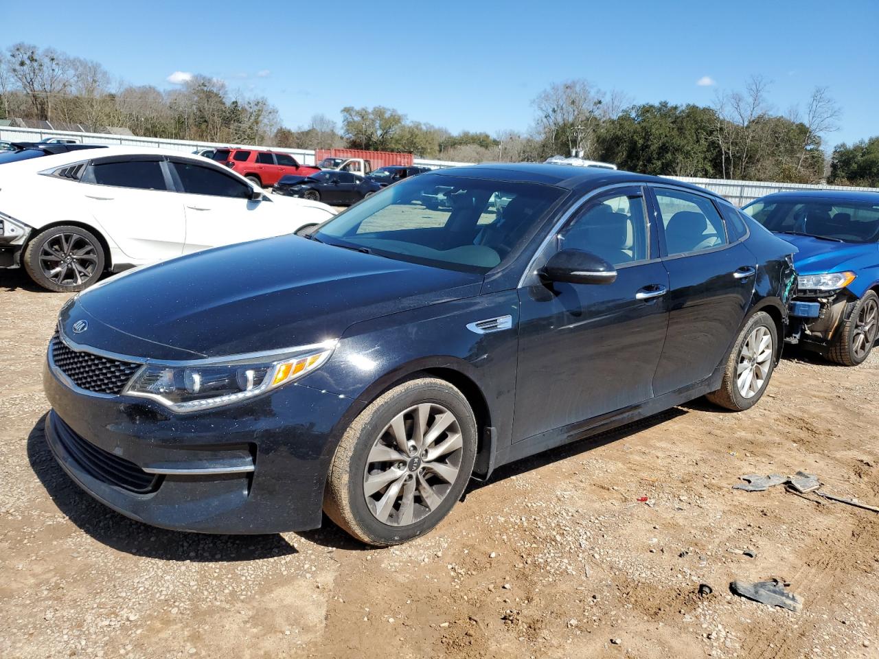 2016 KIA Optima VIN 5XXGU4L32GG062427