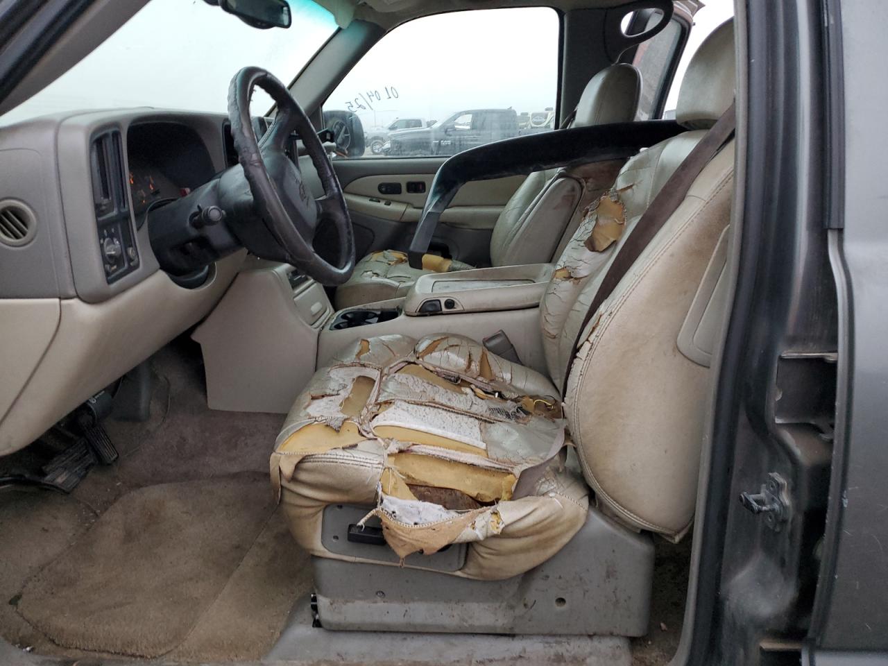 2001 Chevrolet Suburban VIN 3GNEC16T31G203148 Copart auction photo, front end / side damage thumbnail 7