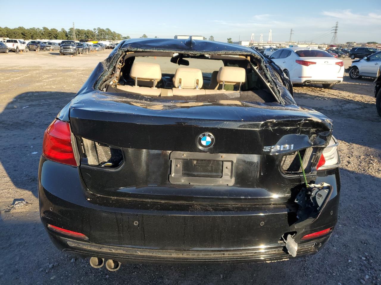 2017 BMW 3er VIN WBA8B9G55HNU09786 Copart auction photo, all over damage thumbnail 6