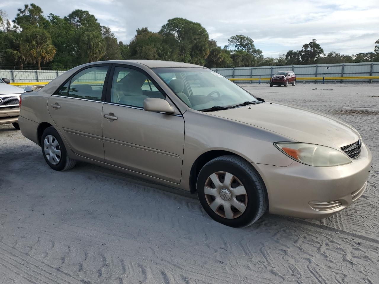 2003 Toyota Camry VIN 4T1BE32K43U139986 Copart auction photo, normal wear / minor dent/scratches damage thumbnail 4