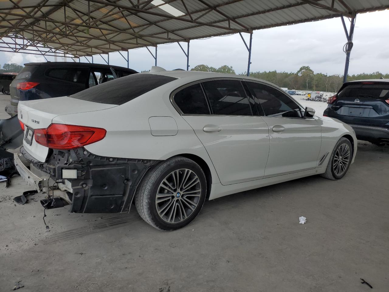 2019 BMW 5er VIN WBAJA5C58KWA57830 Copart auction photo, rear end damage thumbnail 3