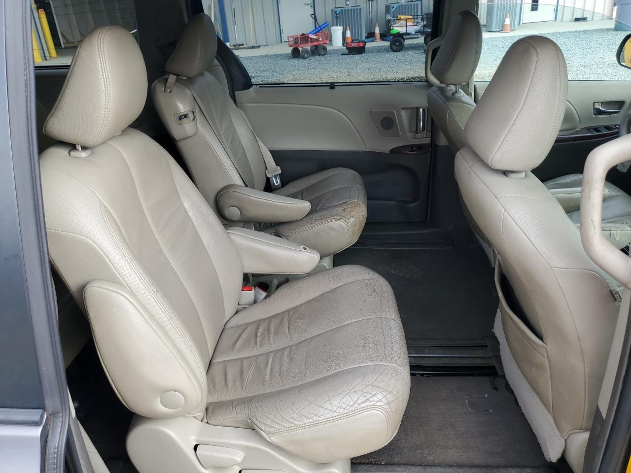 2011 Toyota Sienna VIN 5TDYK3DC7BS056150 Copart auction photo, all over damage thumbnail 11