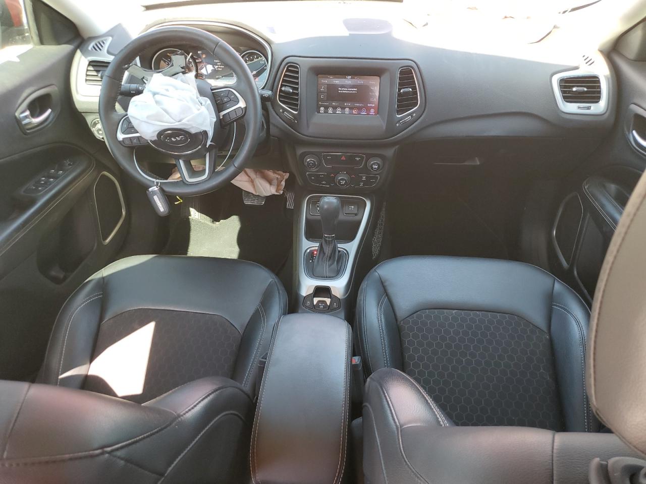 2018 Jeep Compass VIN 3C4NJCBB9JT251137 Copart auction photo, front end damage thumbnail 8