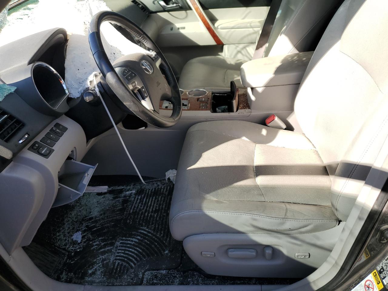 2011 Toyota Highlander VIN JTEDC3EH4B2000224 Copart auction photo, water/flood / side damage thumbnail 7