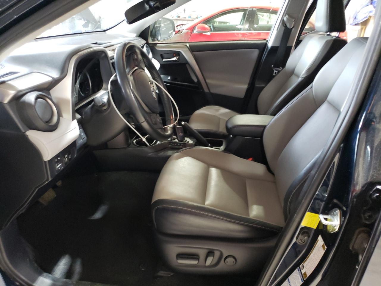 2017 Toyota RAV 4 VIN JTMDJREV3HD118085 Copart auction photo, top/roof / rear end damage thumbnail 7