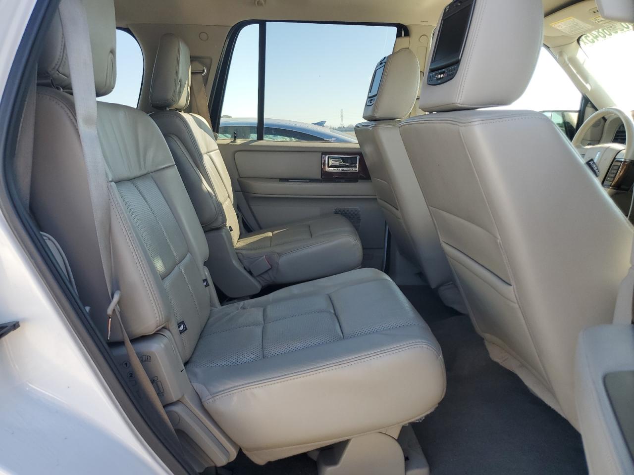 2012 Lincoln Navigator VIN 5LMJJ2J56CEL05459 Copart auction photo, front end / rear end damage thumbnail 11