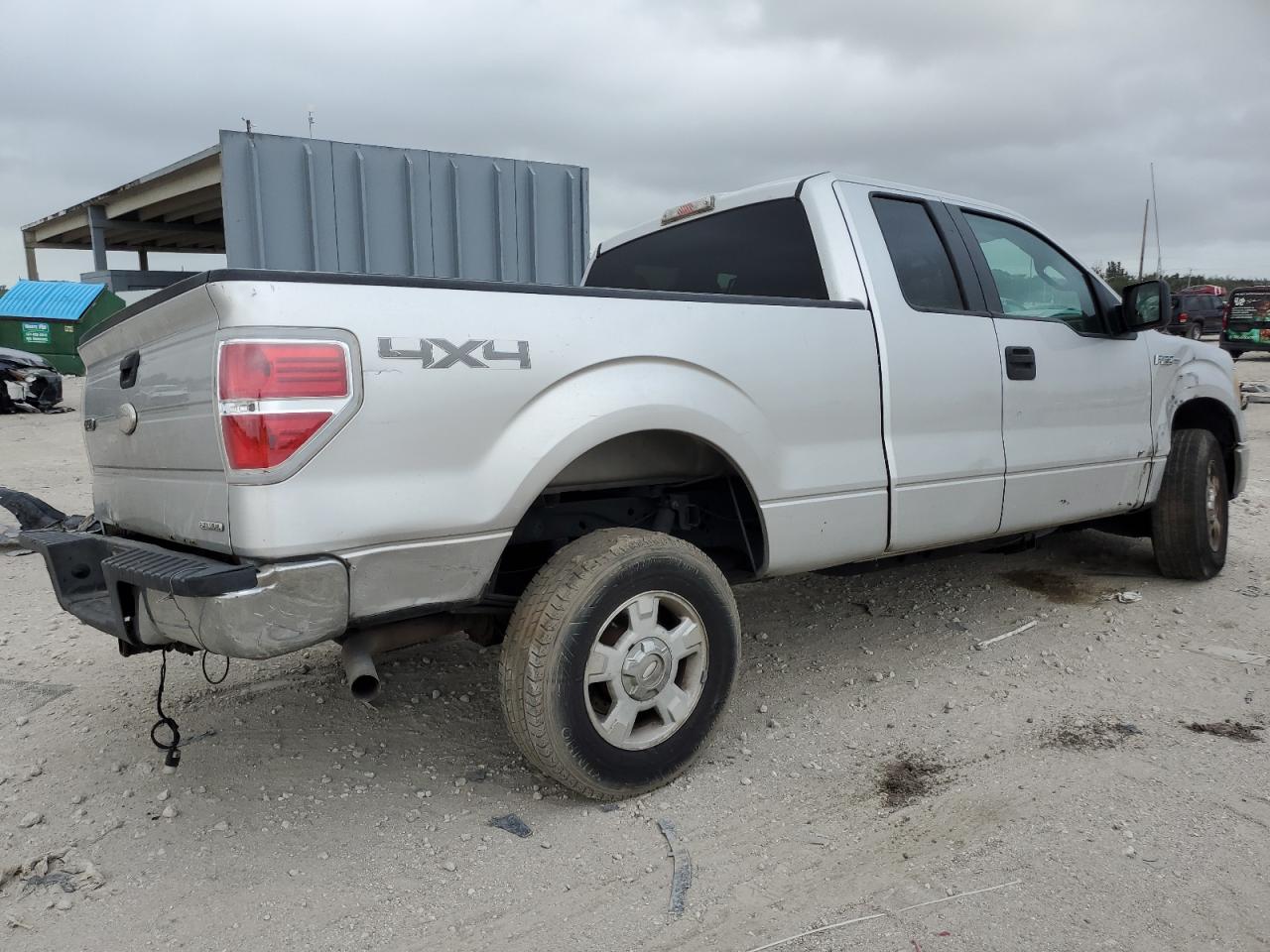 2011 Ford F-150 VIN 1FTEX1EM6BFC18043 Copart auction photo, all over / minor dent/scratches damage thumbnail 3
