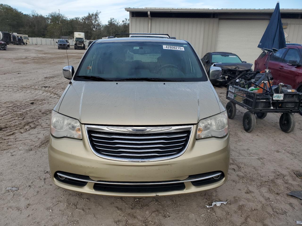 2011 Chrysler Town & Country VIN 2A4RR8DG5BR676966 Copart auction photo, normal wear damage thumbnail 5