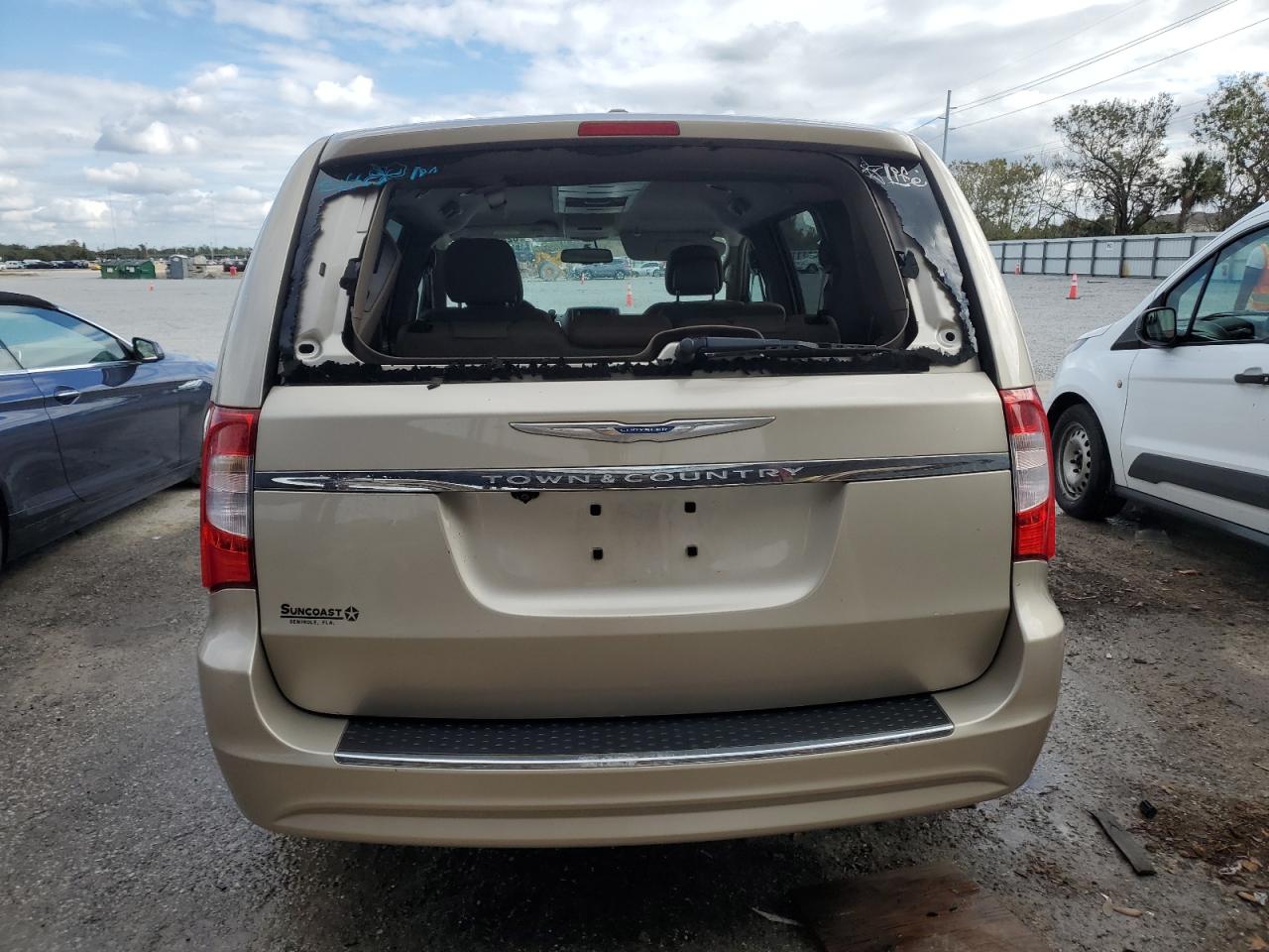 2015 Chrysler Town & Country VIN 2C4RC1AG4FR675235 Copart auction photo, water/flood damage thumbnail 6