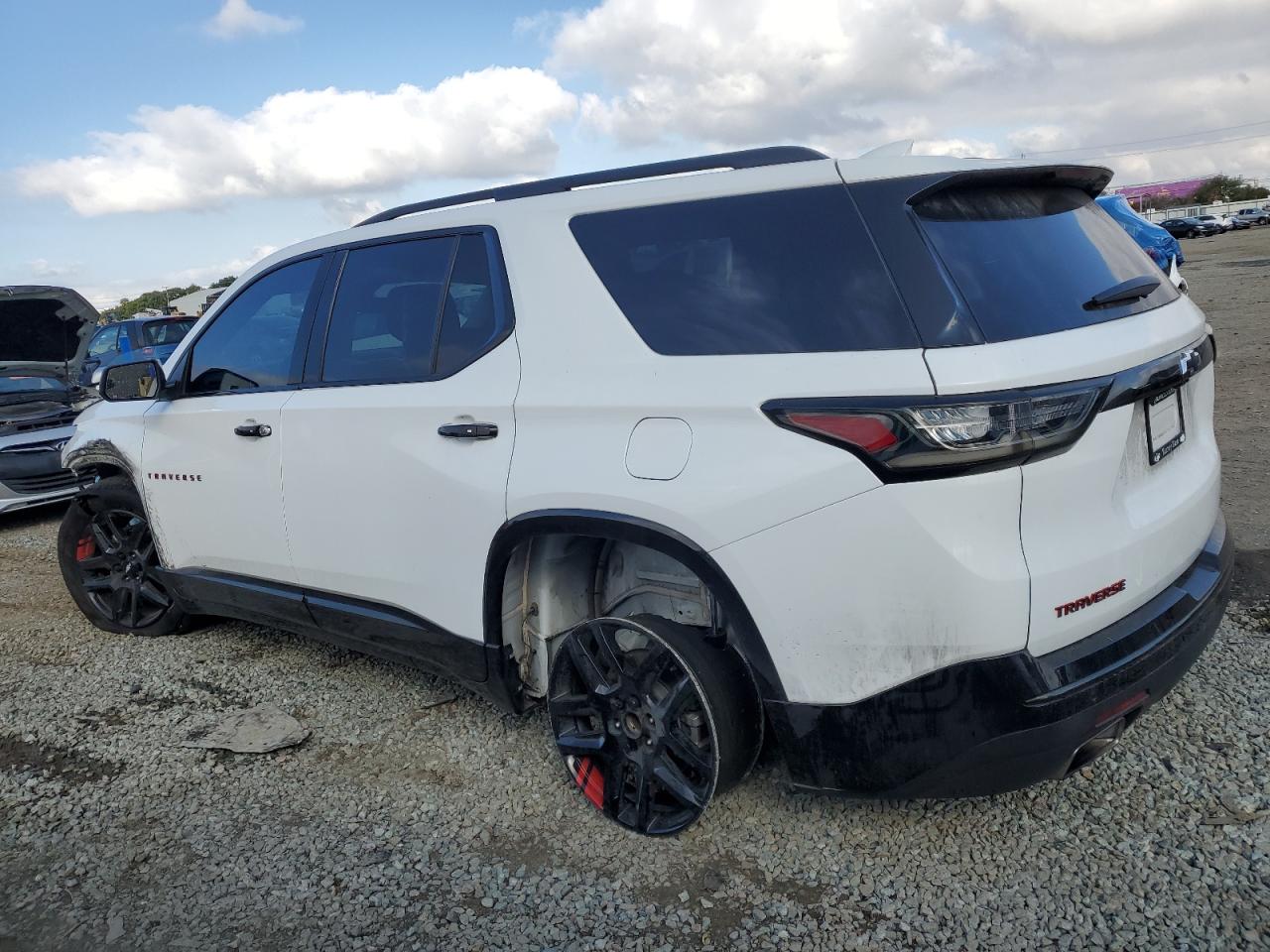 2021 Chevrolet Traverse VIN 1GNERKKW8MJ132911 Copart auction photo, front end damage thumbnail 2