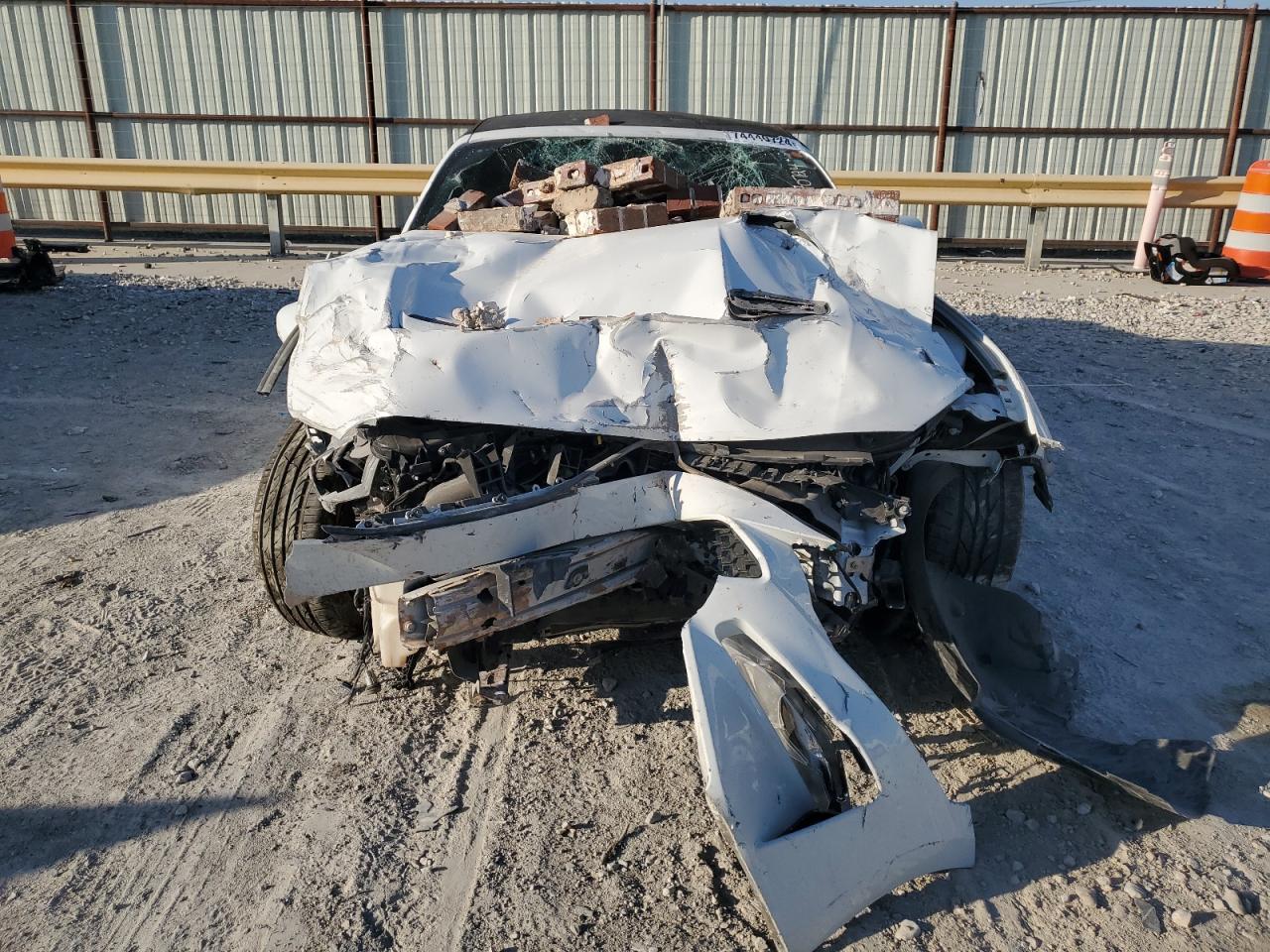 2019 Ford Mustang VIN 1FATP8UH1K5126337 Copart auction photo, front end / top/roof damage thumbnail 5
