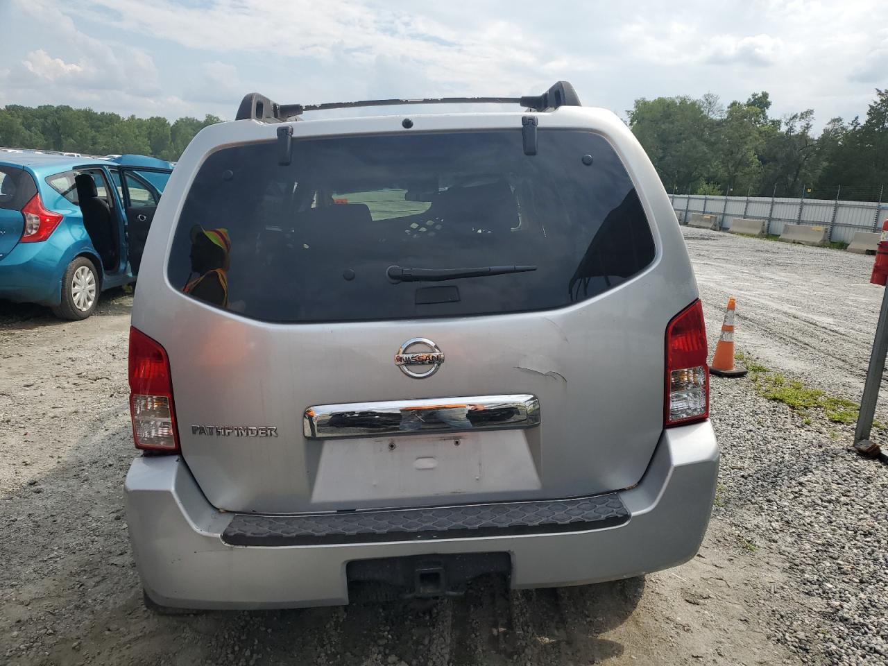 2006 Nissan Pathfinder VIN 5N1AR18W26C682956 Copart auction photo, all over damage thumbnail 6