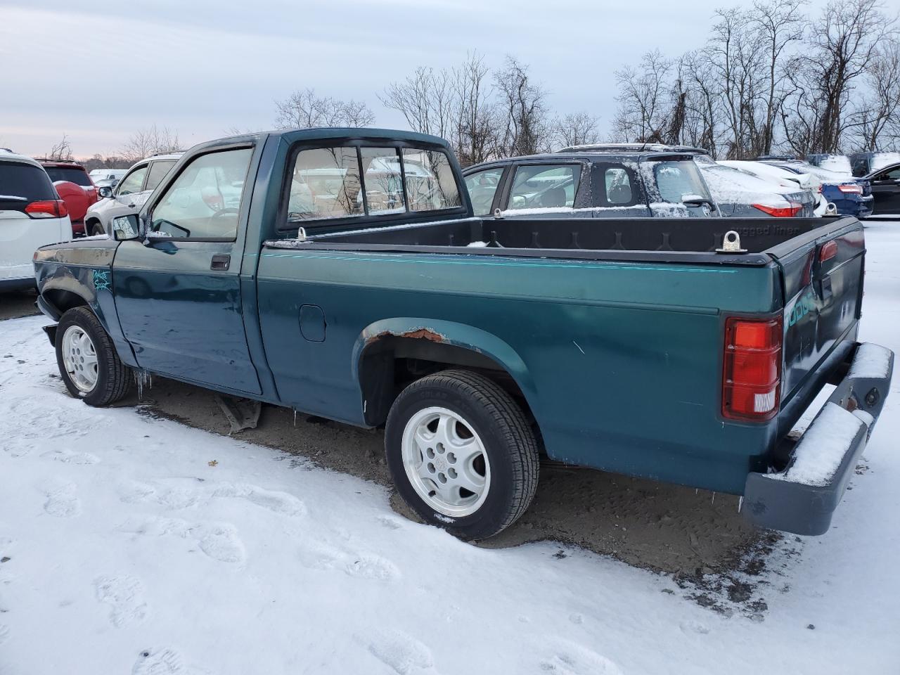 1994 Dodge Dakota VIN 1B7FL26X2RW148582 Copart auction photo, front end / minor dent/scratches damage thumbnail 2