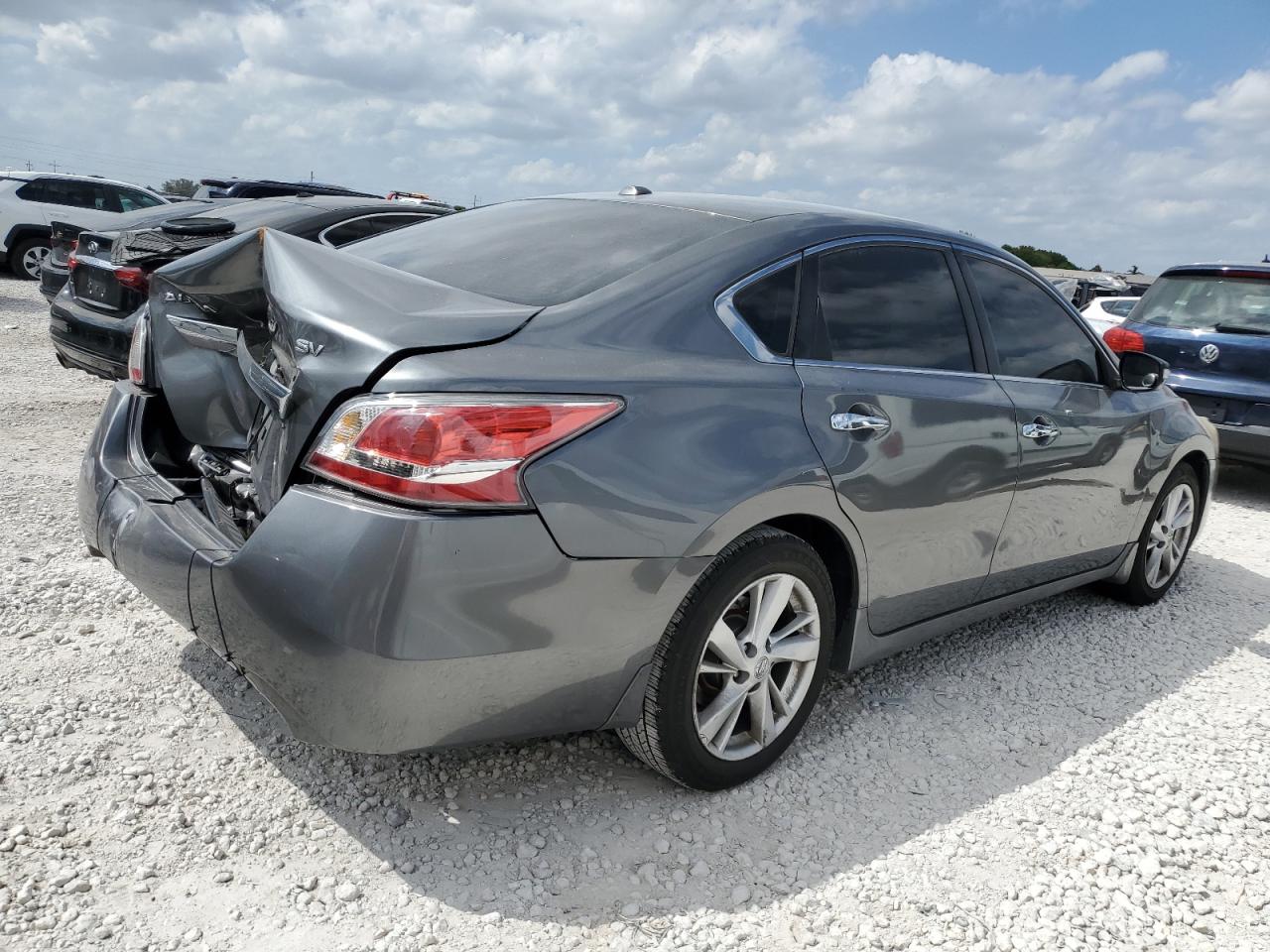 2015 Nissan Altima VIN 1N4AL3AP6FC204064 Copart auction photo, rear end damage thumbnail 3