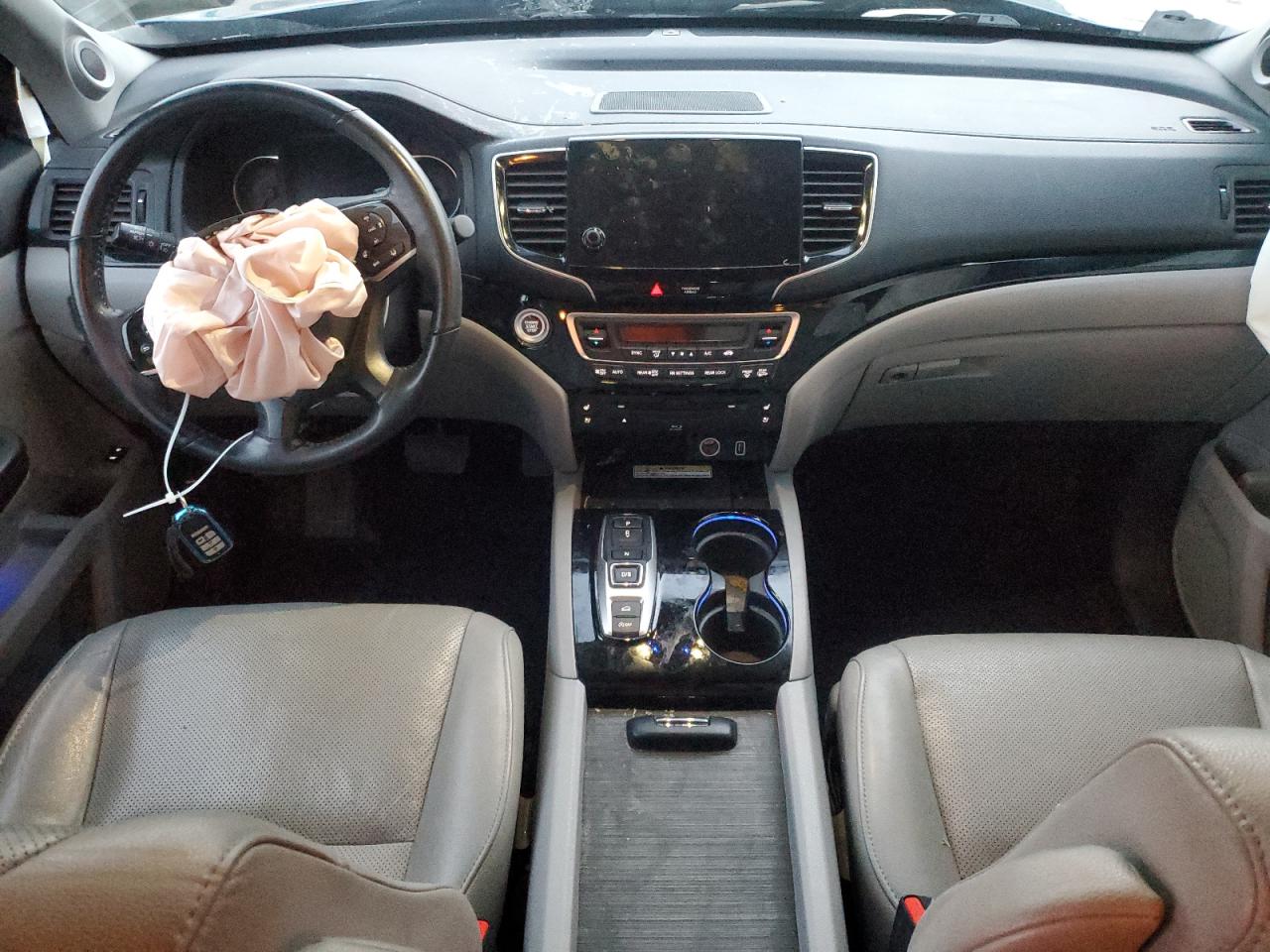 2019 Honda Pilot VIN 5FNYF6H00KB077917 Copart auction photo, side / undercarriage damage thumbnail 8