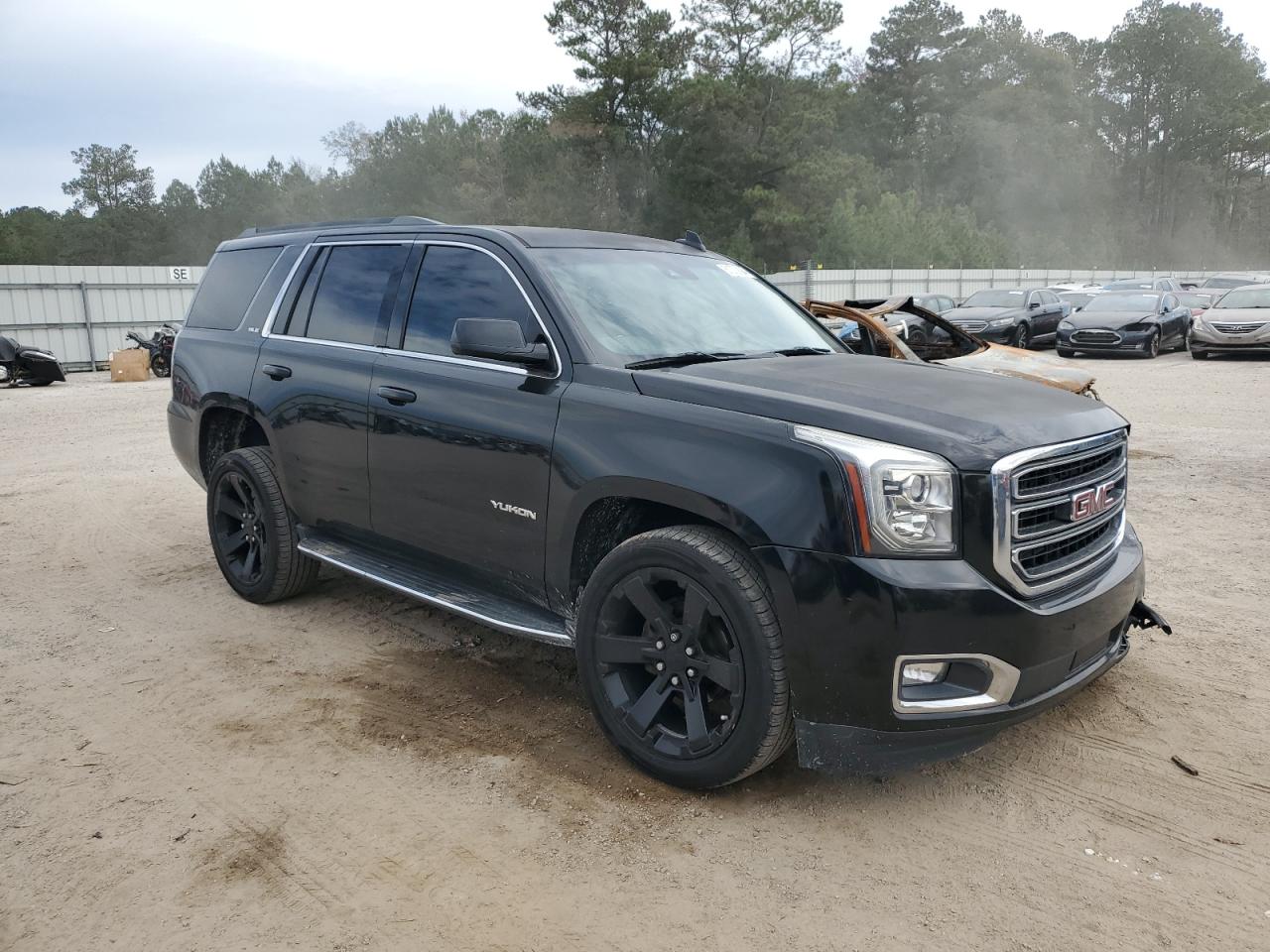2017 GMC Yukon VIN 1GKS1AKC4HR297370 Copart auction photo, front end damage thumbnail 4