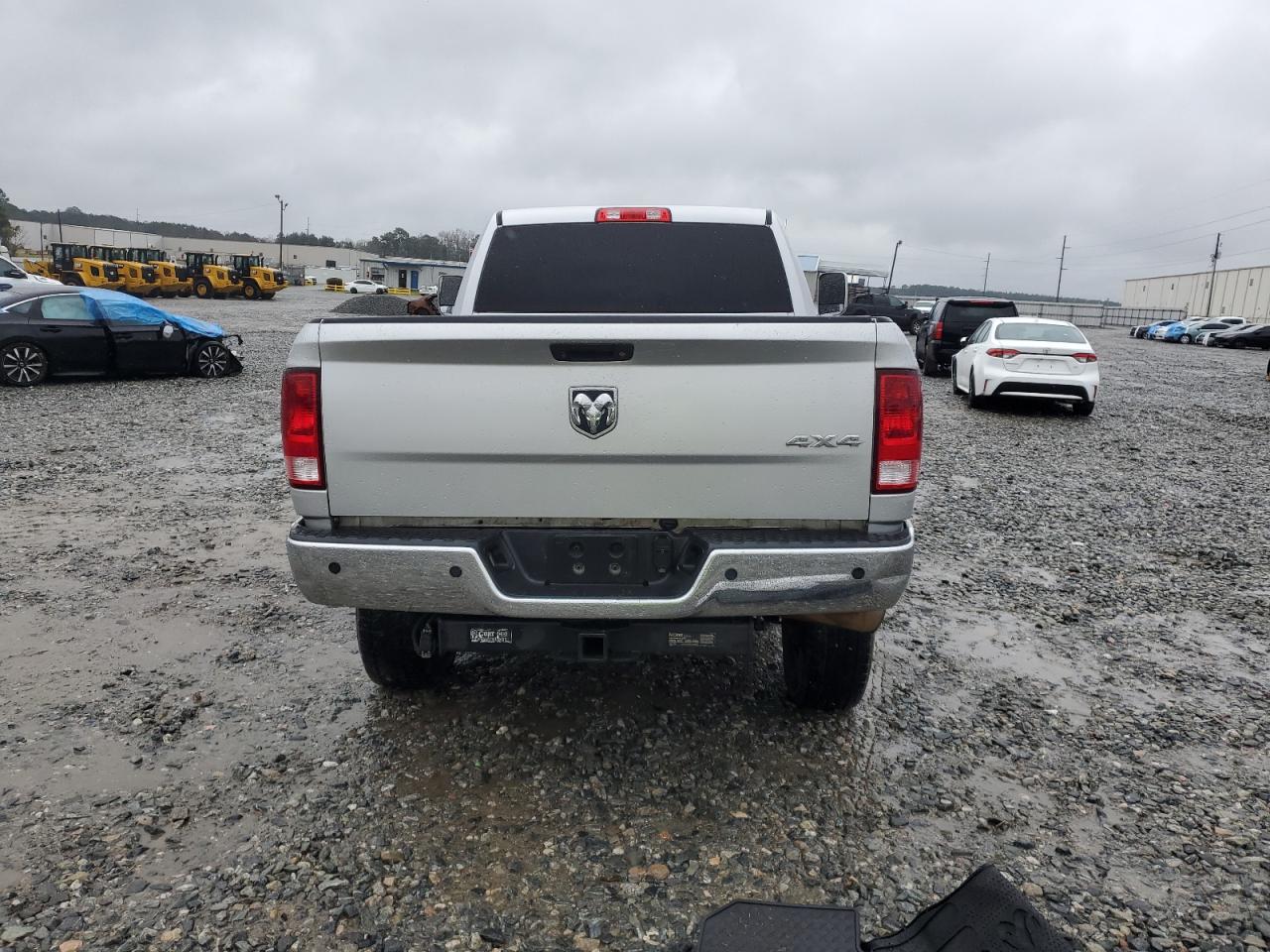2018 RAM 2500 VIN 3C6UR5CL1JG326078 Copart auction photo, front end damage thumbnail 6