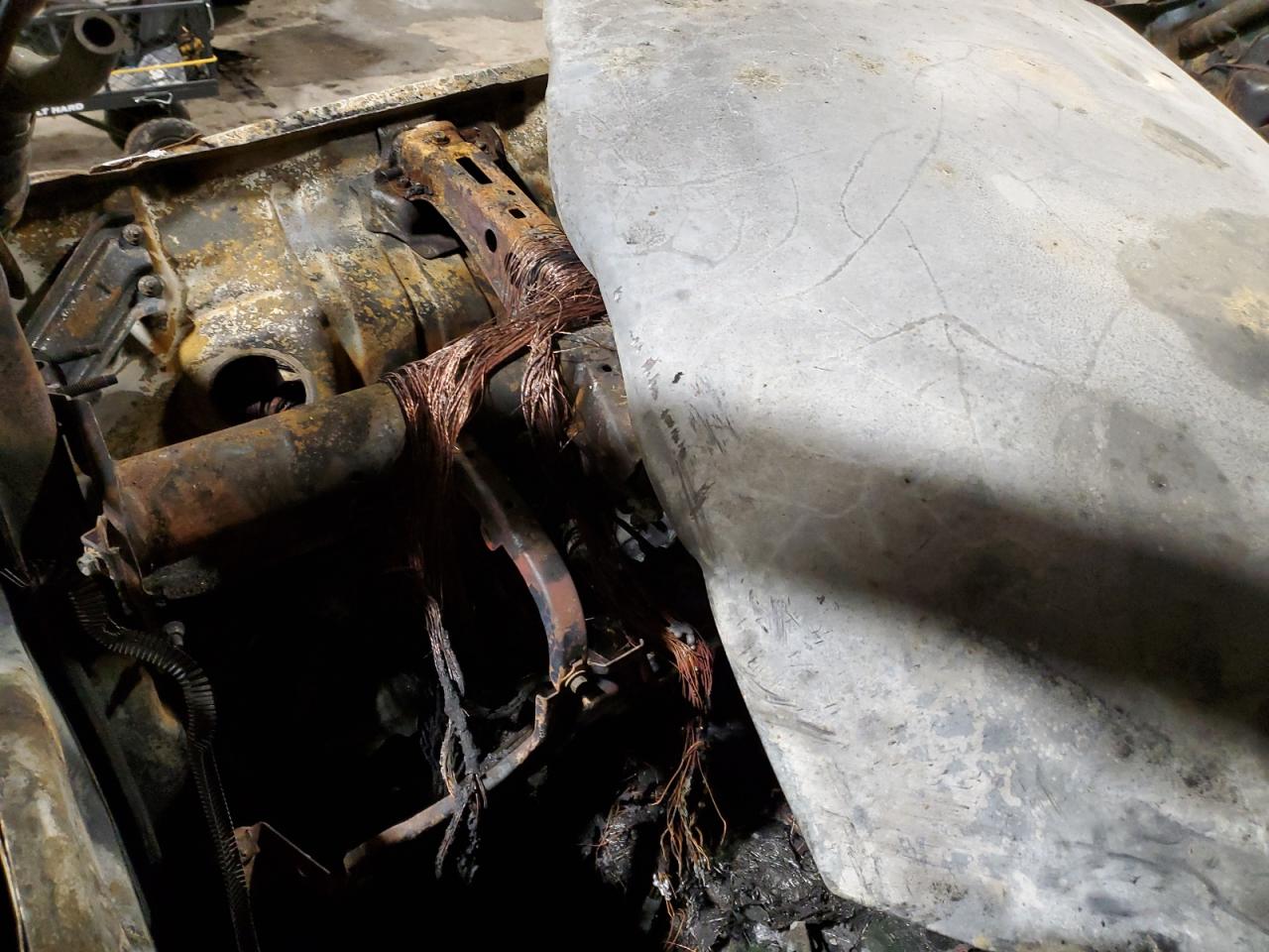 2004 Toyota Sienna VIN 5TDZA23C34S182317 Copart auction photo, burn / mechanical damage thumbnail 9