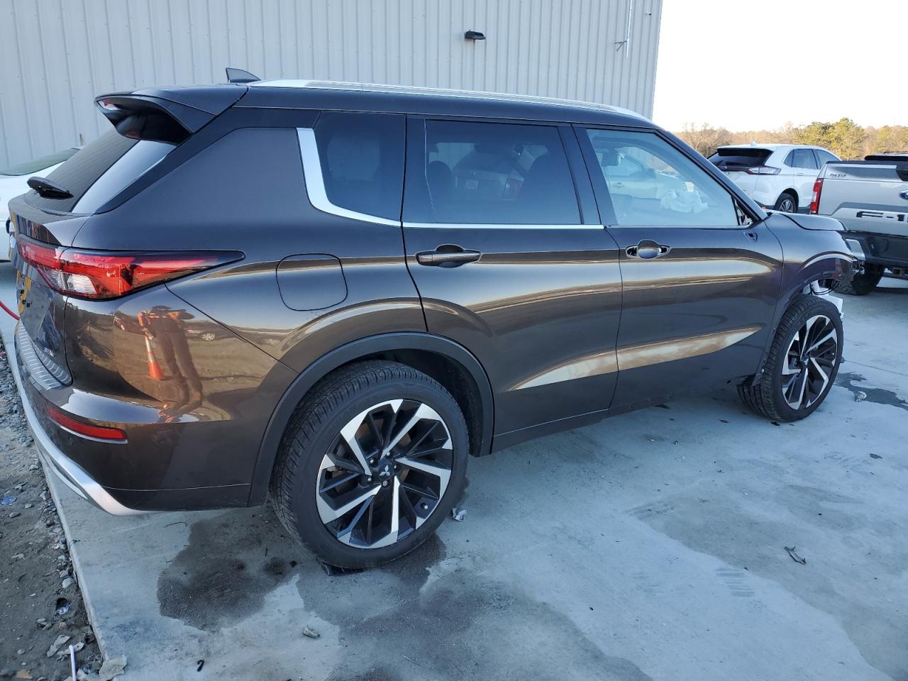 2024 Mitsubishi Outlander VIN JA4J3WA8XRZ047106 Copart auction photo, front end damage thumbnail 3