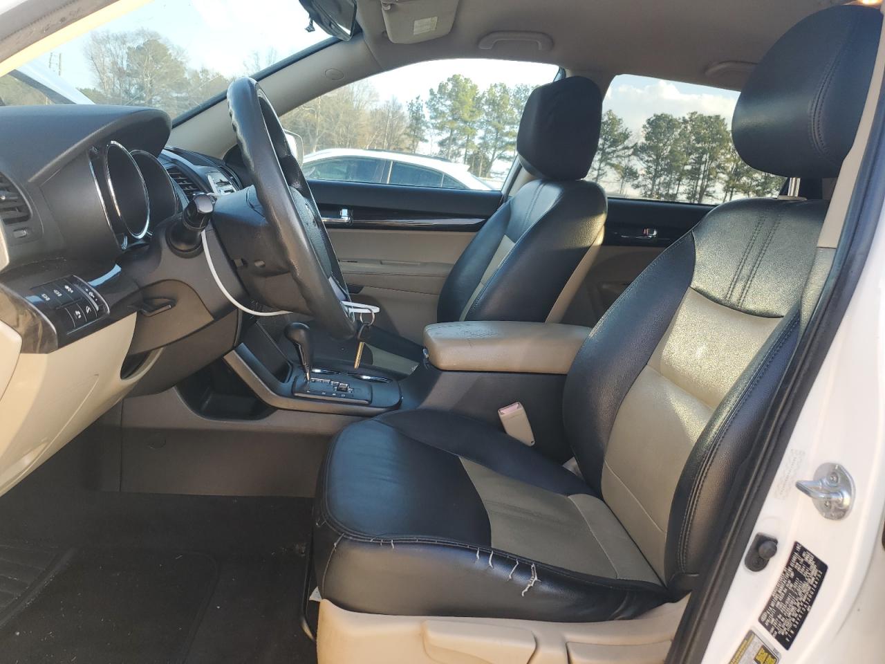 2011 KIA Sorento VIN 5XYKT3A12BG184752 Copart auction photo, mechanical / minor dent/scratches damage thumbnail 7