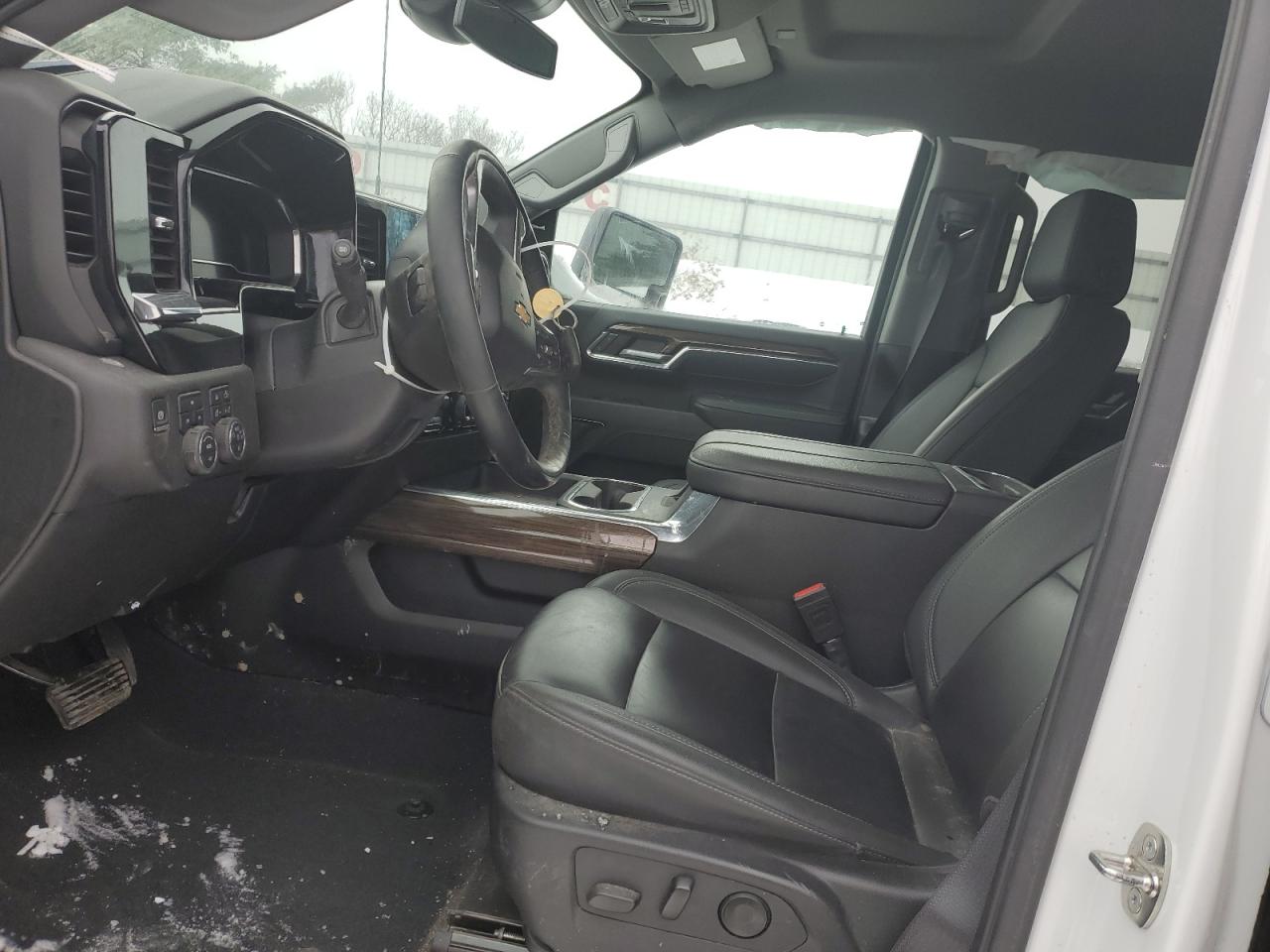 2024 Chevrolet Silverado VIN 2GC4YNE70R1234217 Copart auction photo, side / minor dent/scratches damage thumbnail 7