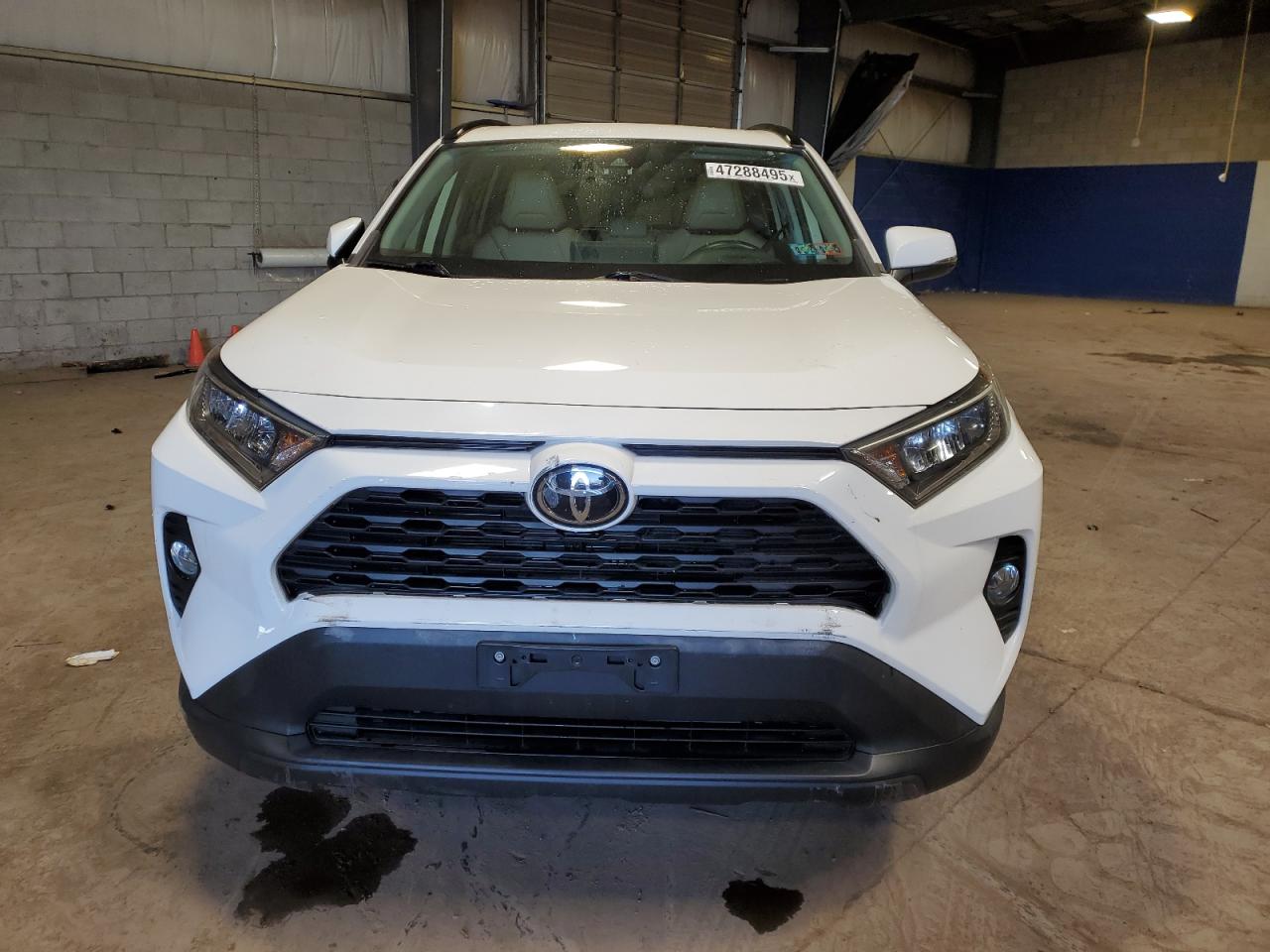 2019 Toyota RAV 4 VIN 2T3A1RFV2KC052271 Copart auction photo, front end damage thumbnail 5