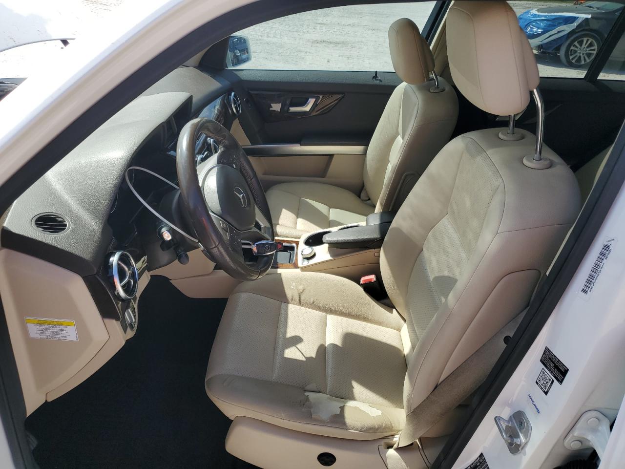 2014 Mercedes-Benz GLK-klasse VIN WDCGG5HB3EG311914 Copart auction photo, rear end / minor dent/scratches damage thumbnail 7