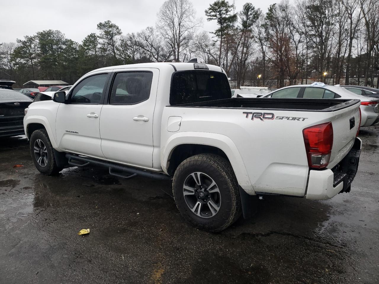2017 Toyota Tacoma VIN 3TMAZ5CN0HM042918 Copart auction photo, front end damage thumbnail 2