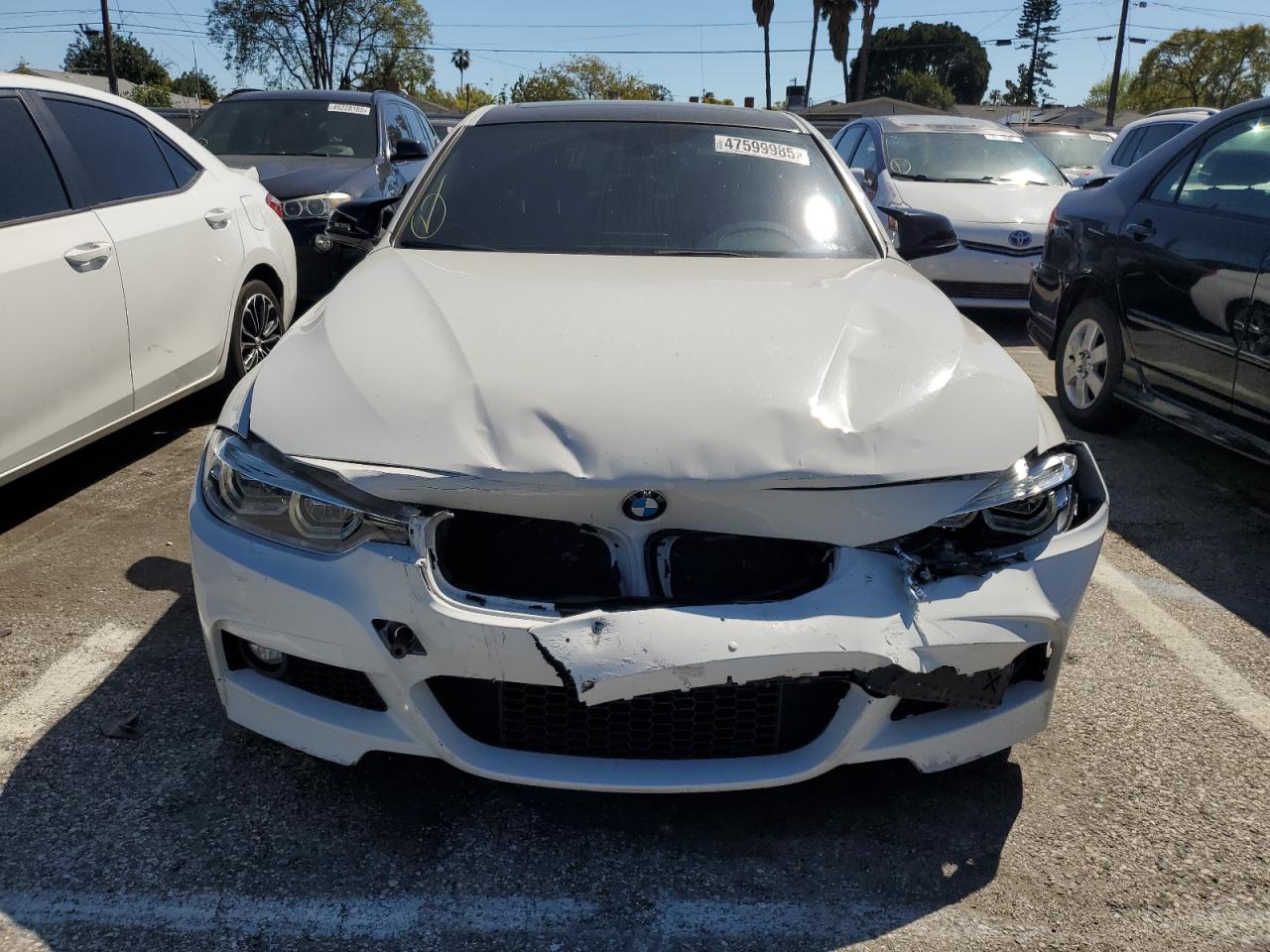 2018 BMW 3er VIN WBA8B3G51JNU82981 Copart auction photo, front end / minor dent/scratches damage thumbnail 5