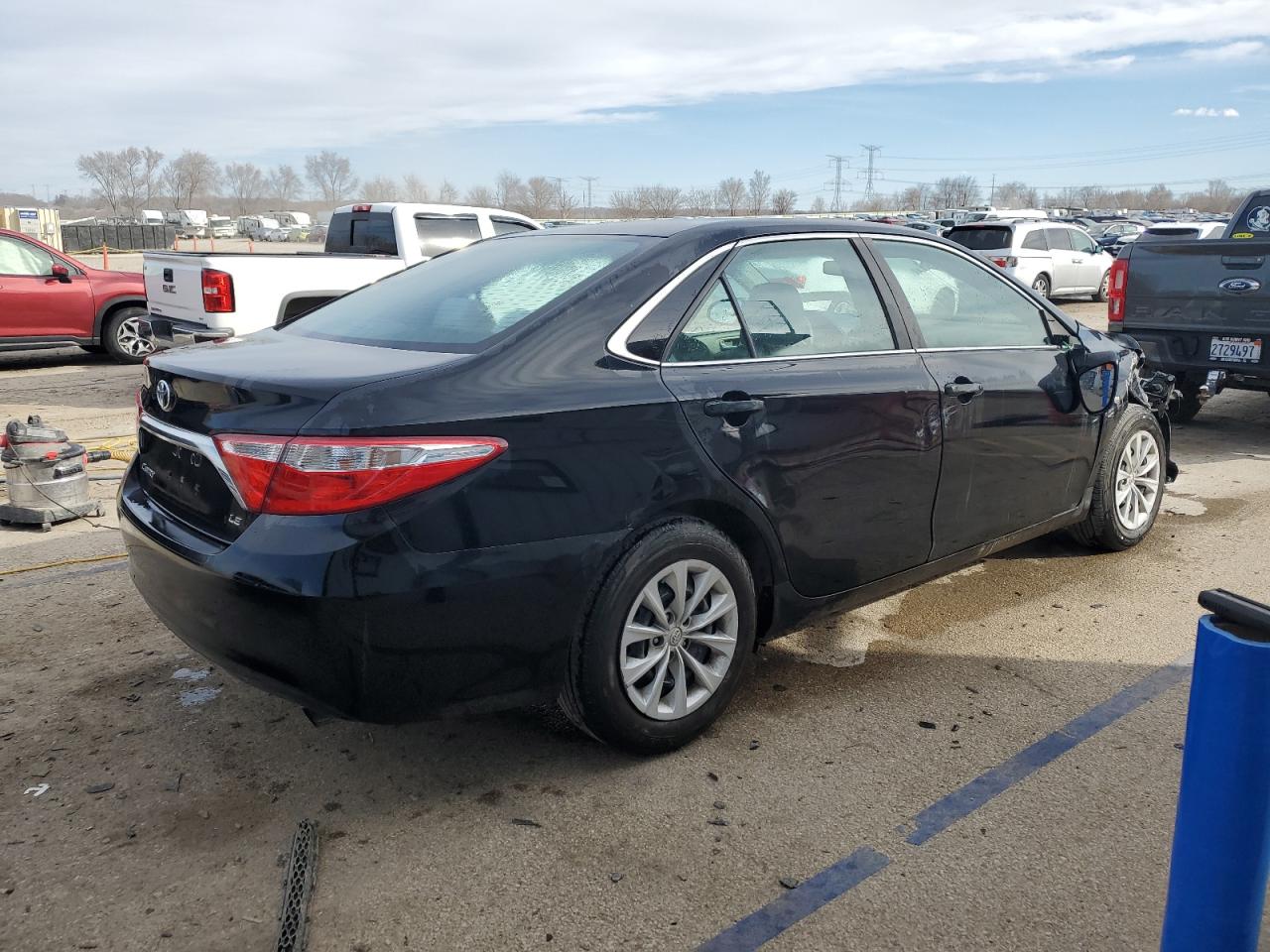 2016 Toyota Camry VIN 4T4BF1FK5GR522066 Copart auction photo, front end / side damage thumbnail 3