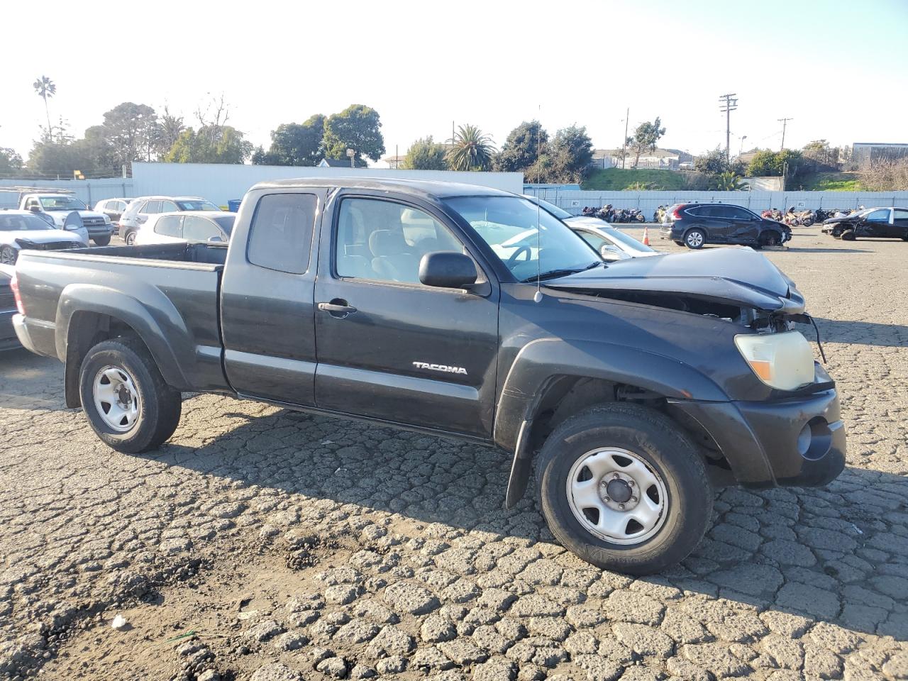 2005 Toyota Tacoma VIN 5TEUX42N85Z027161 Copart auction photo, front end damage thumbnail 4