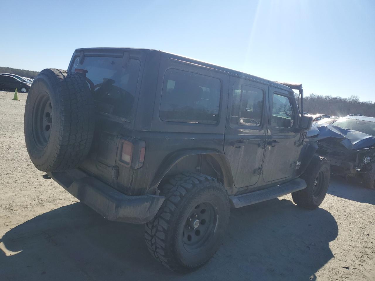 2018 Jeep Wrangler VIN 1C4HJXDG5JW128300 Copart auction photo, all over damage thumbnail 3