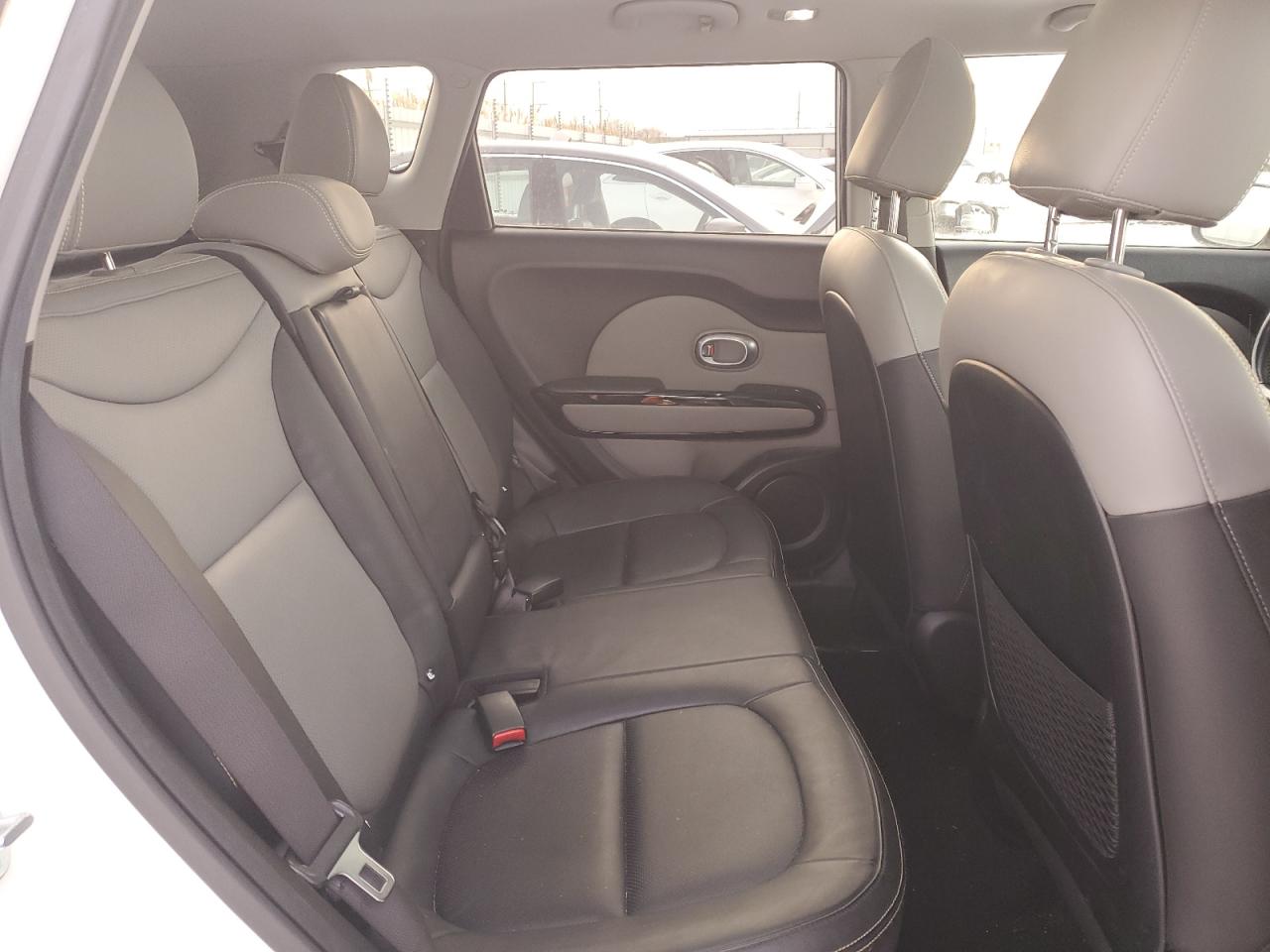 2016 KIA Soul VIN KNDJP3A56G7372679 Copart auction photo, minor dent/scratches damage thumbnail 10