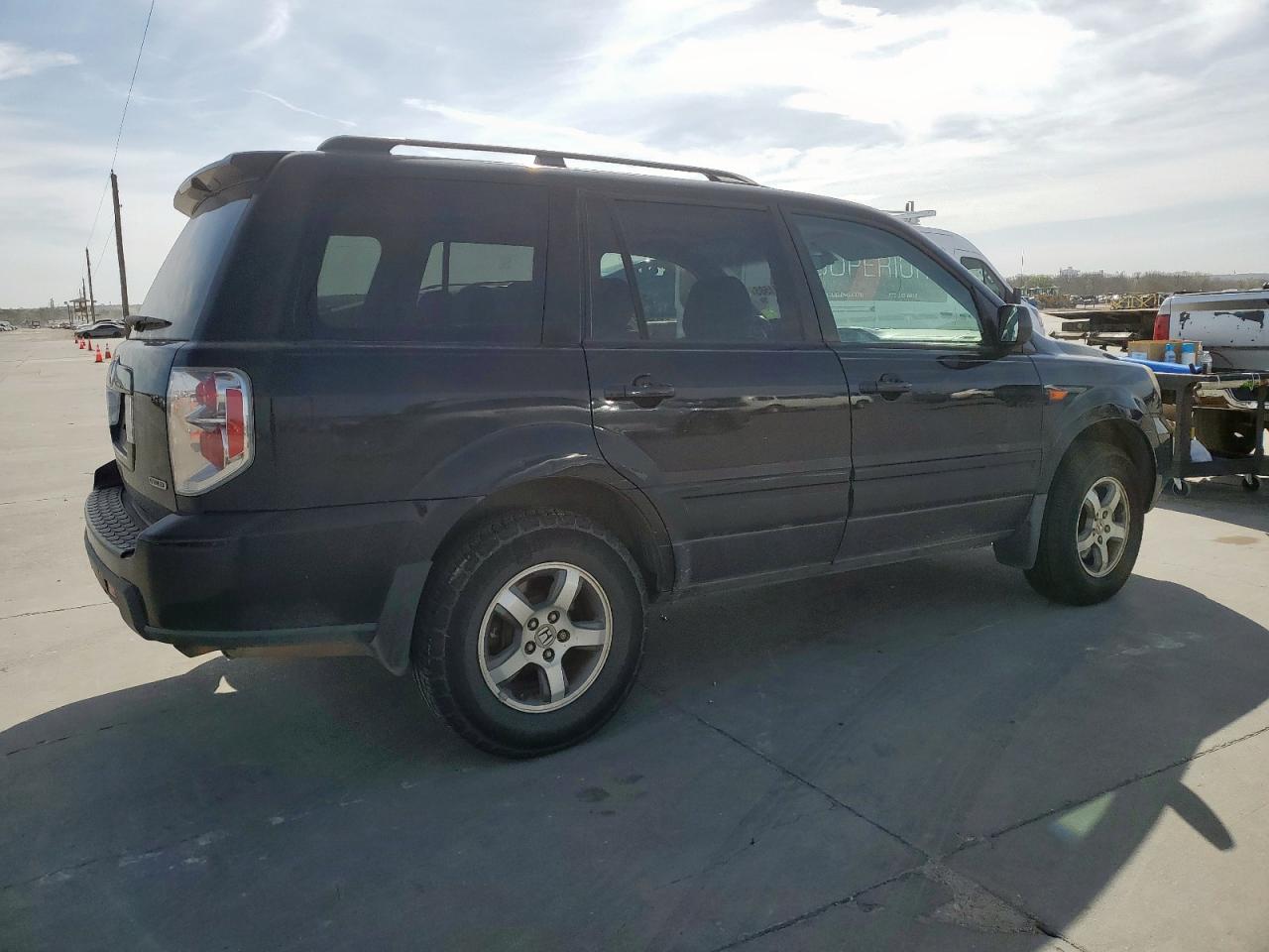 2006 Honda Pilot VIN 5FNYF18516B023045 Copart auction photo, minor dent/scratches / mechanical damage thumbnail 3