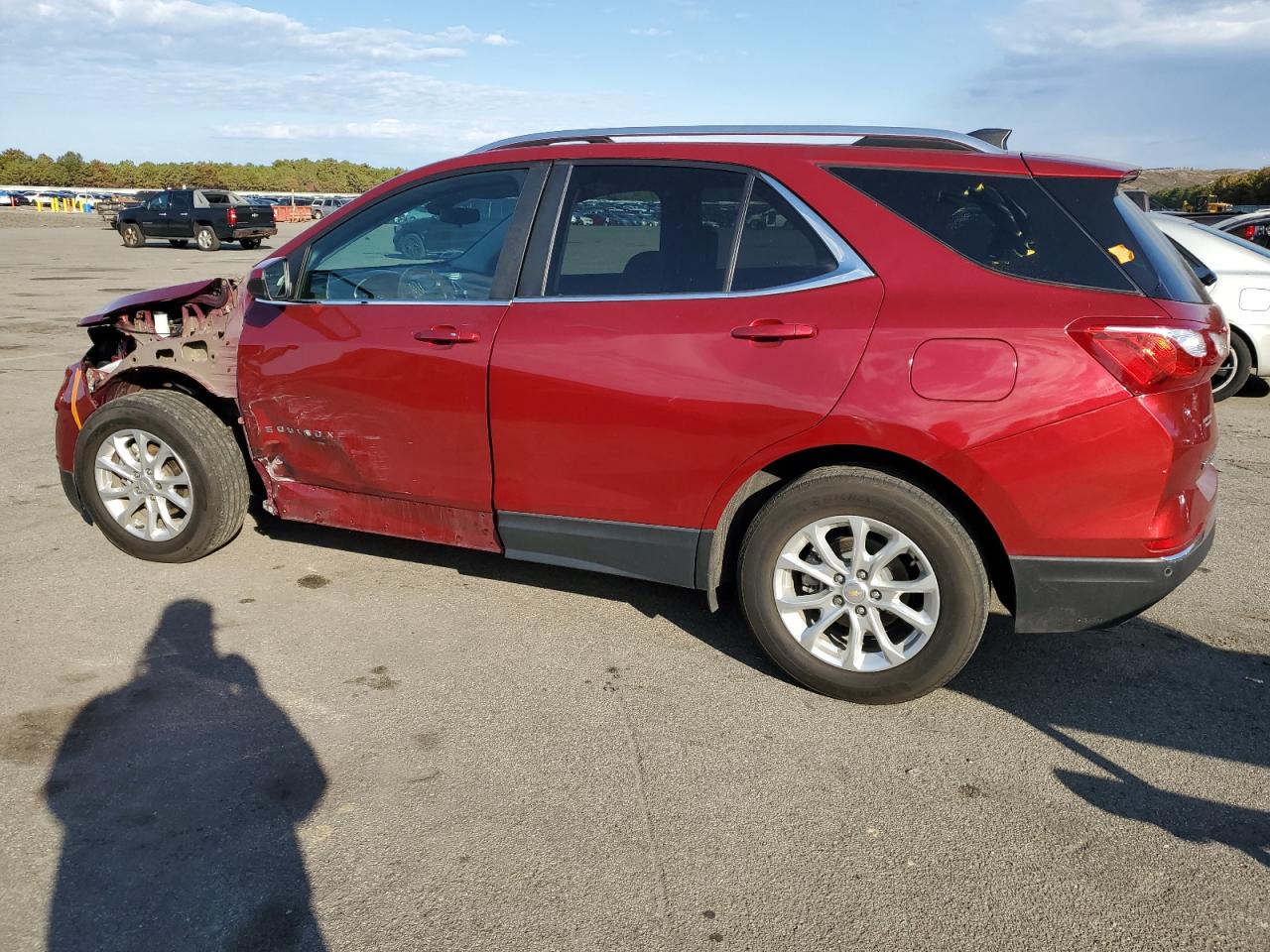 2021 Chevrolet Equinox VIN 2GNAXKEV1M6147299 Copart auction photo, side / front end damage thumbnail 2