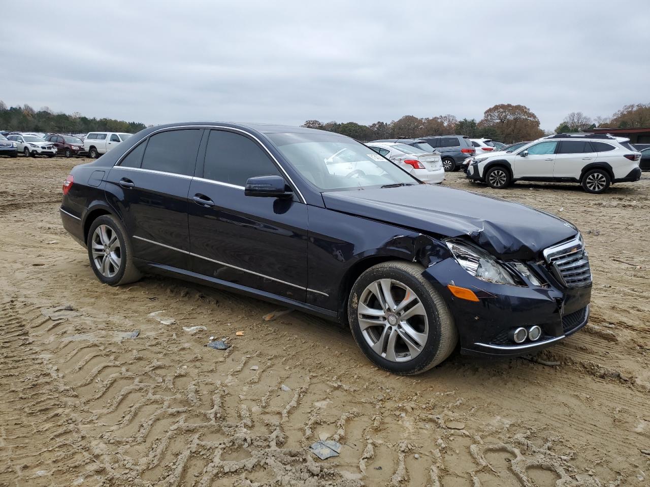 2011 Mercedes-Benz E-klasse VIN WDDHF8HB6BA425084 Copart auction photo, front end / minor dent/scratches damage thumbnail 4