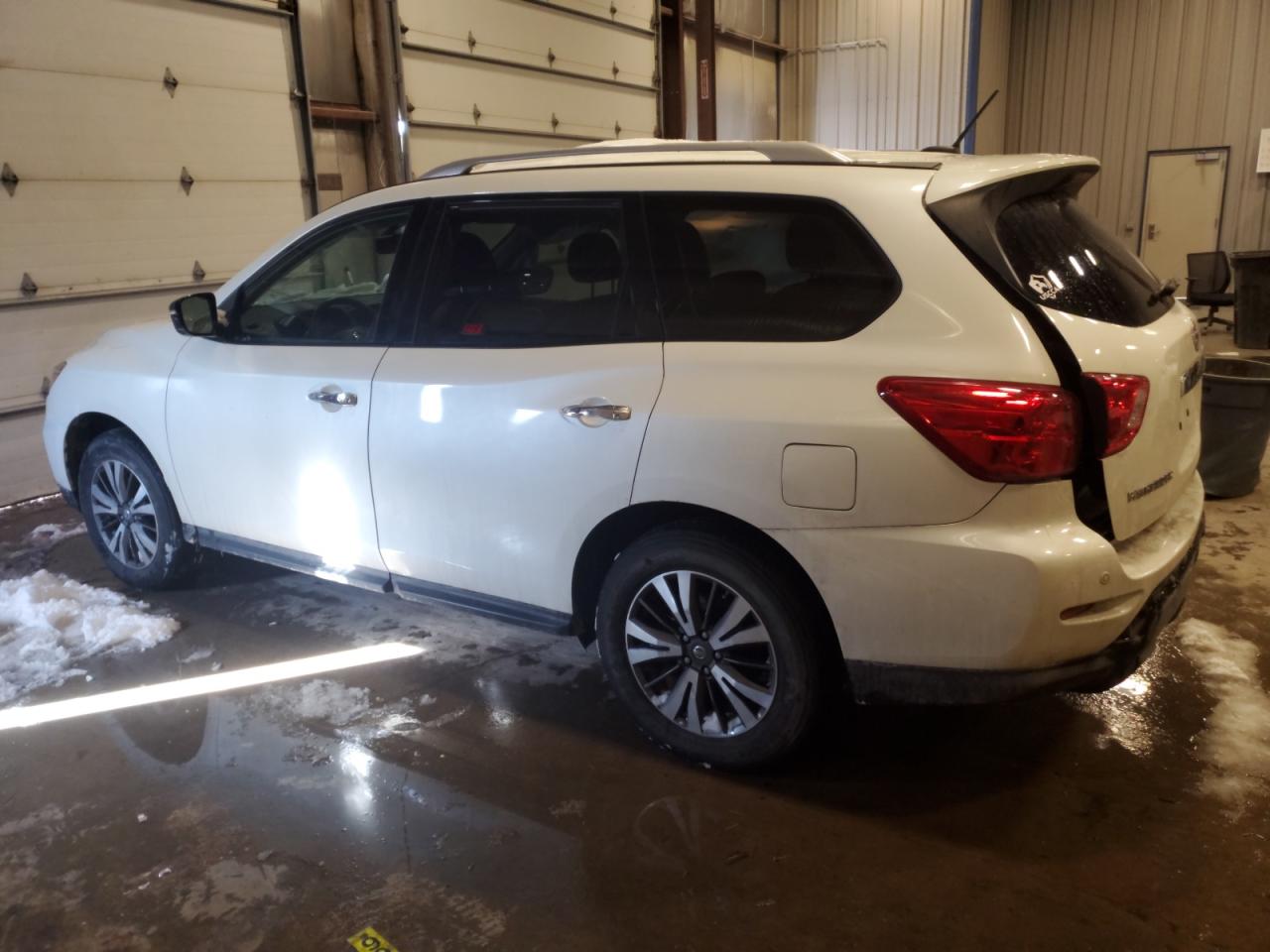 2017 Nissan Pathfinder VIN 5N1DR2MM3HC645117 Copart auction photo, side / rear end damage thumbnail 2