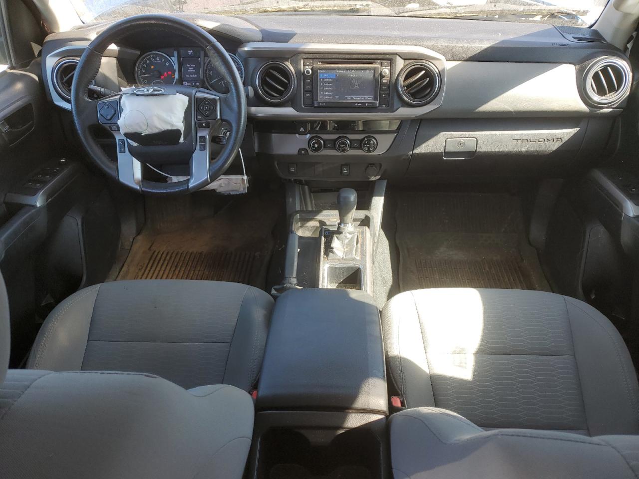 2018 Toyota Tacoma VIN 5TFAX5GN1JX127489 Copart auction photo, front end / side damage thumbnail 8