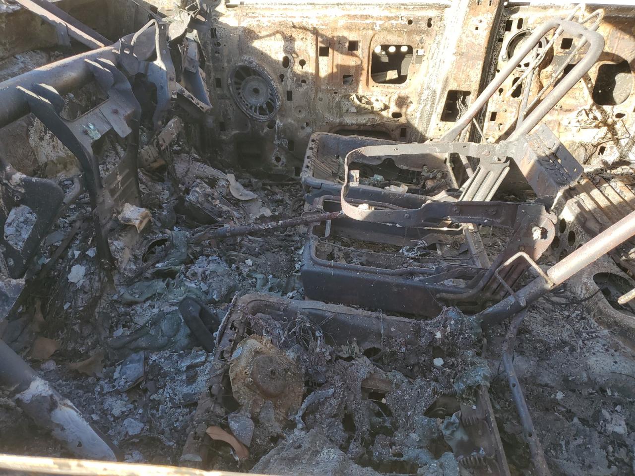 2003 Dodge RAM VIN 3D7MU48C13G825644 Copart auction photo, burn - engine / burn - interior damage thumbnail 7